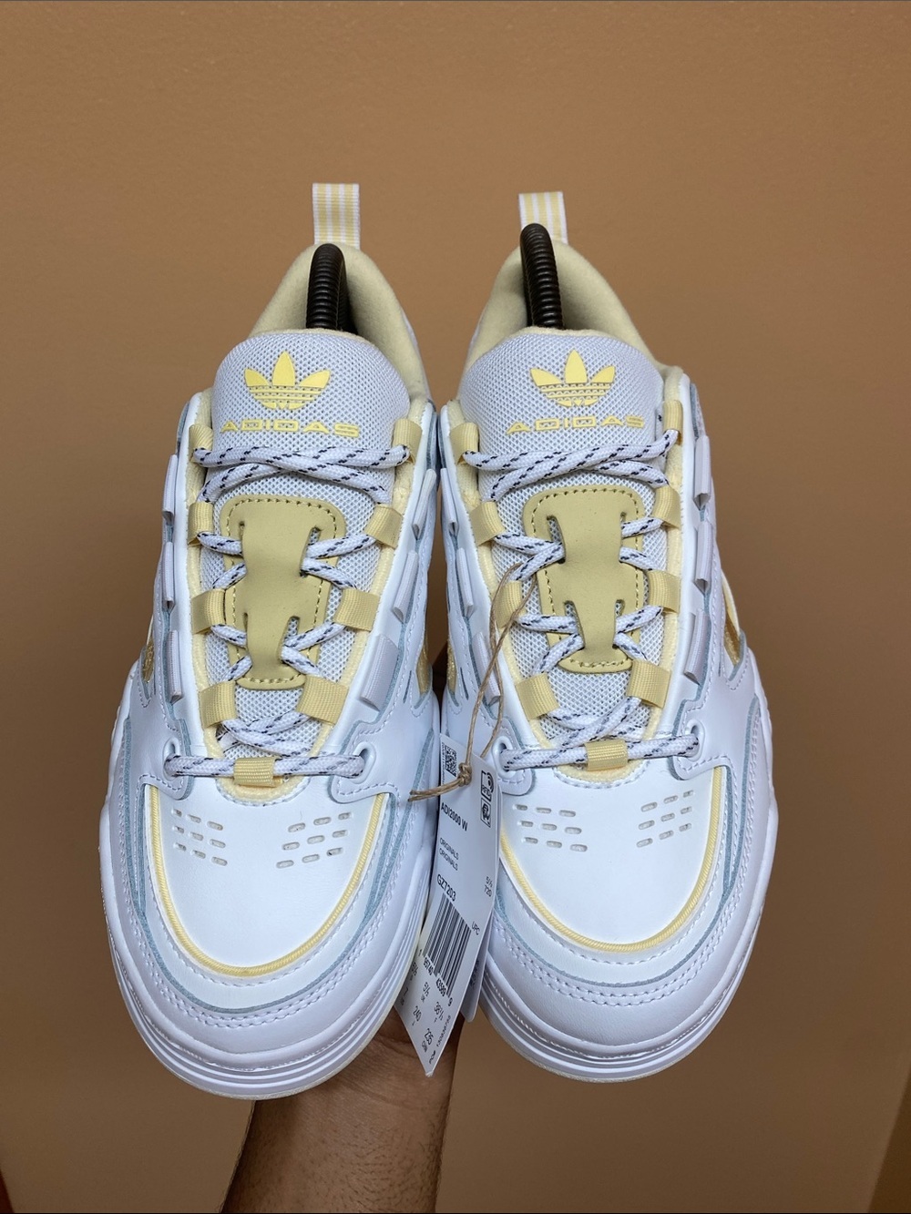Adidas ADI2000 Women's Sneakers "White Almost Yellow Velvet" Size 7 GZ7203 - Picture 12 of 17